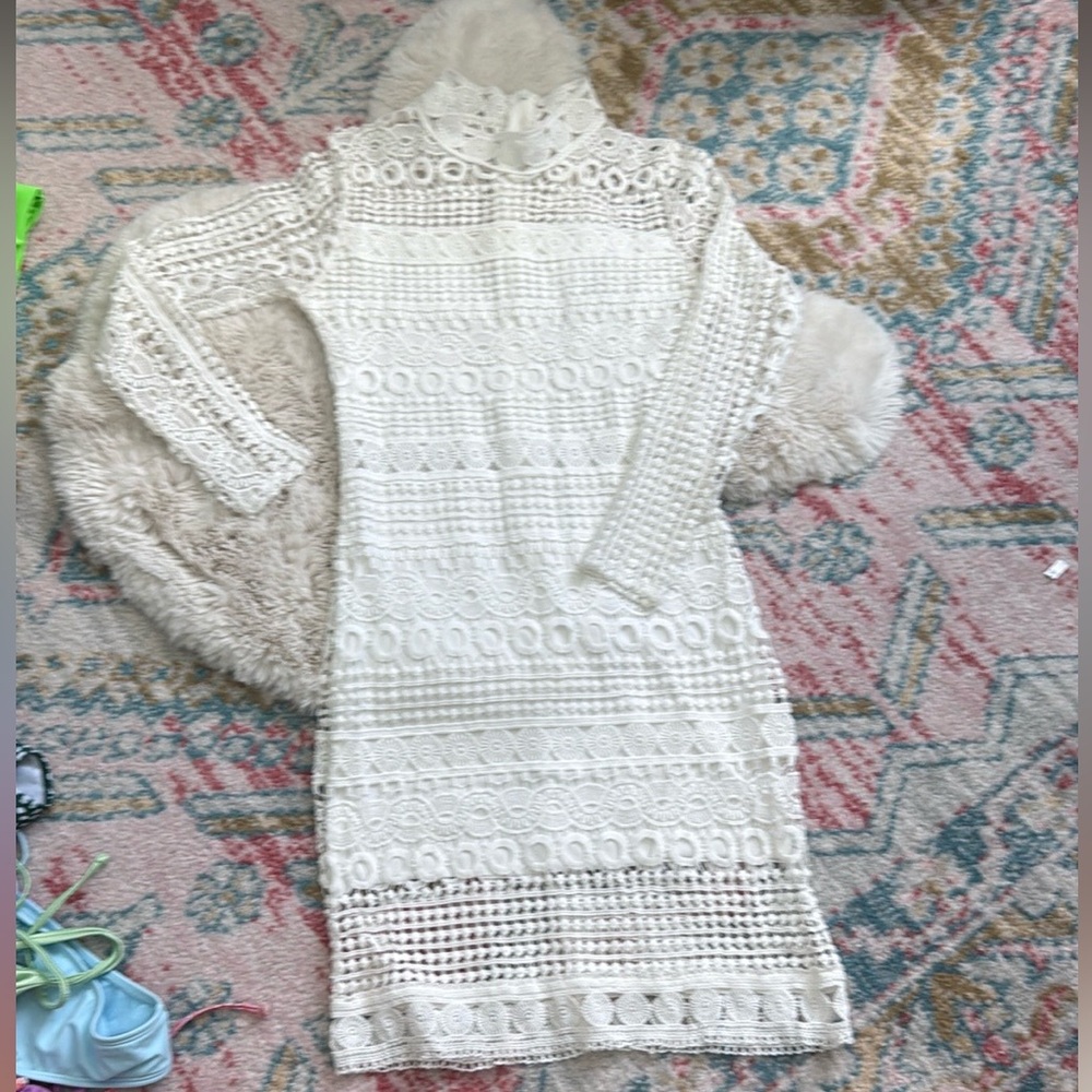 Elegant White Lace Dress